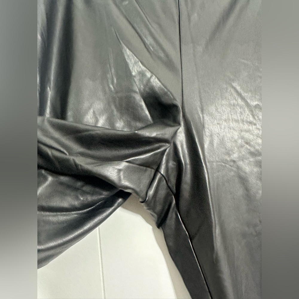 Torrid Size 4 (4X) Plus Womens Black Faux Leather Casual Pull On Leggings - Picture 3 of 12